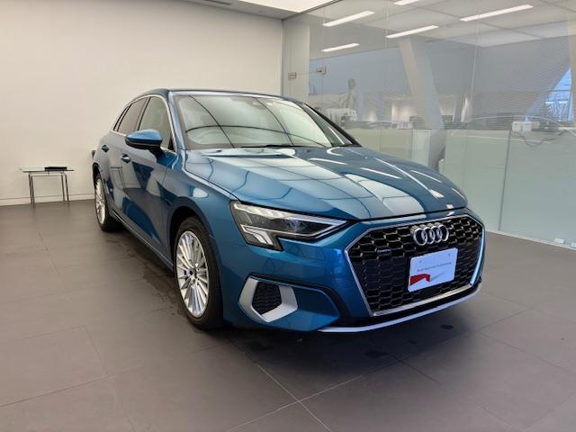 A3 スポーツバック40TFSIクワトロアドバンスド 禁煙車/4WD/ワンオーナー/スポーツバック/クルーズコントロール/純正バックカメラ/Bluetooth/AppleCarplay/フルセグTV純正ホイール/LEDヘッドライト(3枚目)