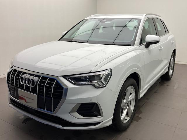 Ｑ３ ３５ＴＤＩクワトロアドバンスド　Ｑ３アドバンス／試乗車／４ＷＤ／クワトロ／ＡｐｐｌｅＣａｒｐｌａｙ／クルーズコントロール／電動リアゲート／クルーズコントロール／バーチャルコックピット／ディーゼル／ダイナミックインディゲーター／（2枚目）