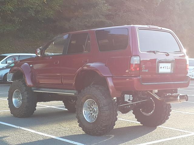 ハイラックスサーフ SSR-X アクティブパッケージII ワイド リフトアップ SAXON製マフラー サンルーフ セントラル自動車キャンピングキッド(3枚目)