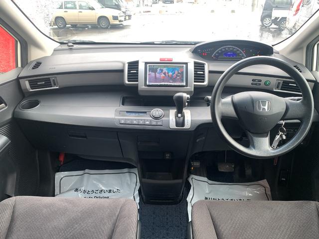 フリード Ｇ　ジャストセレクション　メモリ―ナビ　フルセグ　バックカメラ　パワースライドドア　キーレスキー　ＨＩＤヘッドライト（2枚目）