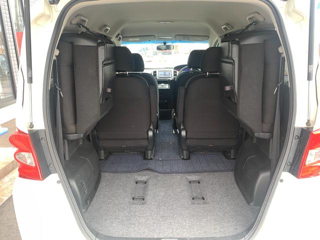 フリード Ｇ　ジャストセレクション　メモリ―ナビ　フルセグ　バックカメラ　パワースライドドア　キーレスキー　ＨＩＤヘッドライト（9枚目）