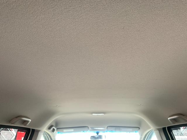 フリード Ｇ　ジャストセレクション　メモリ―ナビ　フルセグ　バックカメラ　パワースライドドア　キーレスキー　ＨＩＤヘッドライト（11枚目）