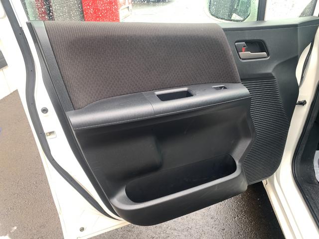 フリード Ｇ　ジャストセレクション　メモリ―ナビ　フルセグ　バックカメラ　パワースライドドア　キーレスキー　ＨＩＤヘッドライト（13枚目）