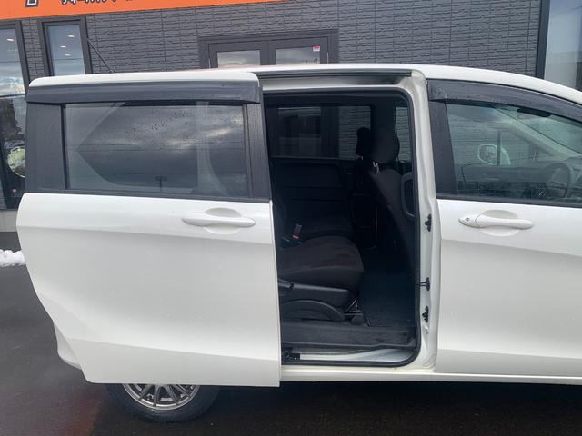 フリード Ｇ　ジャストセレクション　メモリ―ナビ　フルセグ　バックカメラ　パワースライドドア　キーレスキー　ＨＩＤヘッドライト（14枚目）