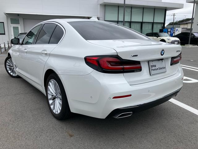 ５シリーズ ５２３ｄ　ｘＤｒｉｖｅ　ラグジュアリー　ＥＤジョイ＋　認定中古車アクティブクルーズコントロール　ブラックレザーシート　シートヒーター　アップルカープレイ　全周囲カメラ　地デジチューナー（8枚目）
