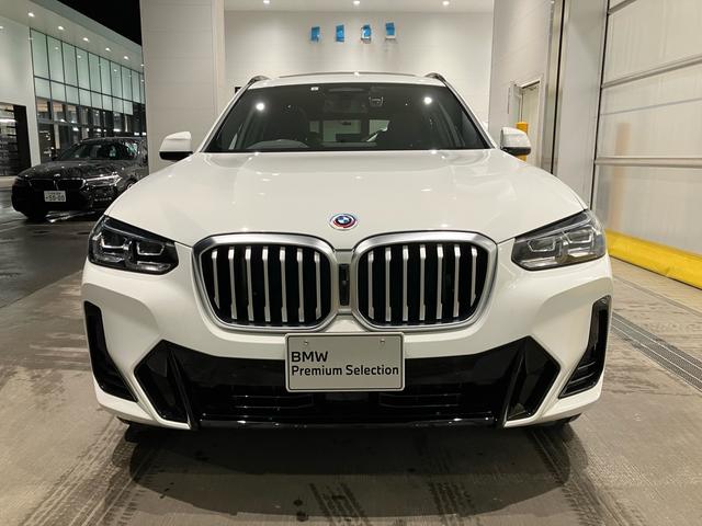X3 xDrive 20d Mスポーツ セレクトパッケージ パノラマサンルーフ フロント・リヤシートヒーター ブラックレザーシート ステアリングヒーター ハーマンカードンスピーカー20インチアルミホイール リヤローラーブラインド全周囲カメラ(2枚目)