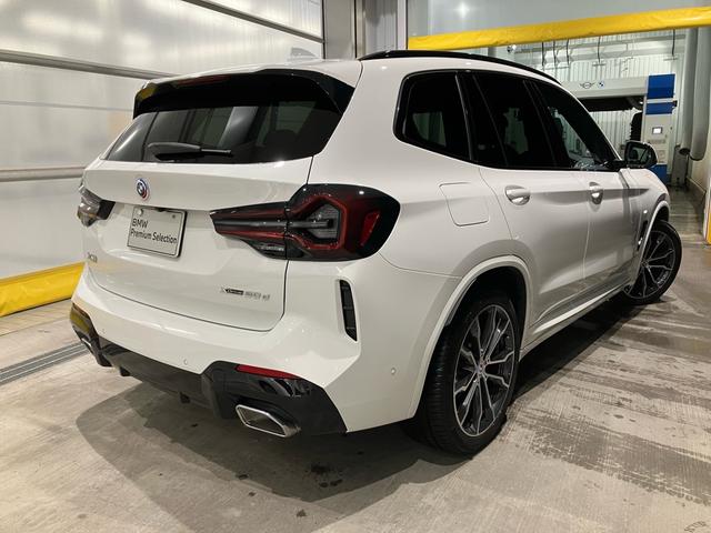 X3 xDrive 20d Mスポーツ セレクトパッケージ パノラマサンルーフ フロント・リヤシートヒーター ブラックレザーシート ステアリングヒーター ハーマンカードンスピーカー20インチアルミホイール リヤローラーブラインド全周囲カメラ(7枚目)