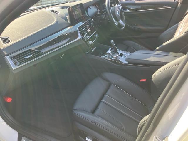 ５シリーズ ５４０ｉ　ｘＤｒｉｖｅツーリング　Ｍスポーツ　ガラスサンルーフ　ハーマンカードンスピーカー　アクティブクルーズコントロ―ル　ヘッドアップディスプレイ　ブラックレザーシート　フロント・リヤシートヒーター　３６０度カメラ（17枚目）