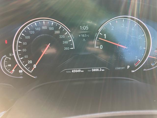 ５シリーズ ５４０ｉ　ｘＤｒｉｖｅツーリング　Ｍスポーツ　ガラスサンルーフ　ハーマンカードンスピーカー　アクティブクルーズコントロ―ル　ヘッドアップディスプレイ　ブラックレザーシート　フロント・リヤシートヒーター　３６０度カメラ（28枚目）