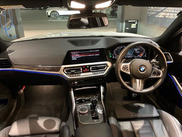 3シリーズ 320d xDrive Mスポーツ 19インチアルミホイール アクティブクルーズコントロール ブラックレザーシート シートヒーター アップルカープレイ(19枚目)