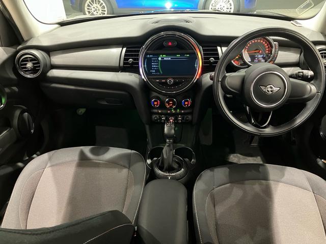 ＭＩＮＩ クーパー　認定中古車　ナビゲーション　社外バックカメラ　地デジチューナー（17枚目）