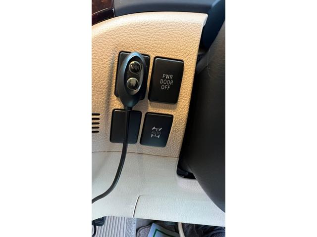 アルファード 　４ｗｄ　スマートキー　バックカメラ　ローダウン（18枚目）
