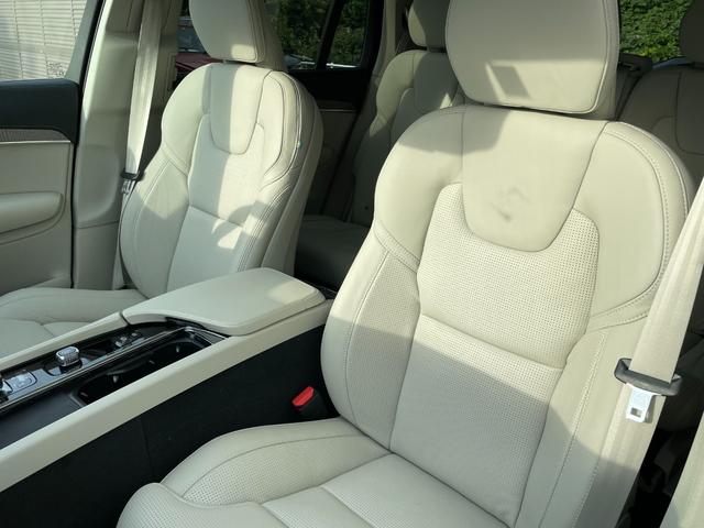 ＸＣ９０ アルティメット　Ｂ５　ＡＷＤ　白革　Ｂ＆Ｗスピーカー　サンルーフ　ＬＥＤヘッド　３６０度カメラ　純正２０インチＡＷ　マッサージ機能付シート　木目インパネ　ＥＴＣ　電動リアゲート　レーンキープ（33枚目）