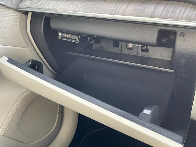 ＸＣ９０ アルティメット　Ｂ５　ＡＷＤ　白革　Ｂ＆Ｗスピーカー　サンルーフ　ＬＥＤヘッド　３６０度カメラ　純正２０インチＡＷ　マッサージ機能付シート　木目インパネ　ＥＴＣ　電動リアゲート　レーンキープ（70枚目）