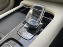 アルティメット　Ｂ５　ＡＷＤ　白革　Ｂ＆Ｗスピーカー　サンルーフ　ＬＥＤヘッド　３６０度カメラ　純正２０インチＡＷ　マッサージ機能付シート　木目インパネ　ＥＴＣ　電動リアゲート　レーンキープ（12枚目）