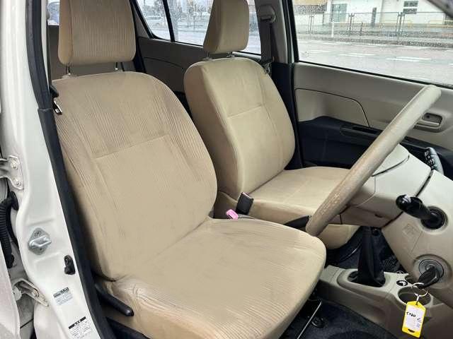 年式相応の使用感はございますが、綺麗な状態です！