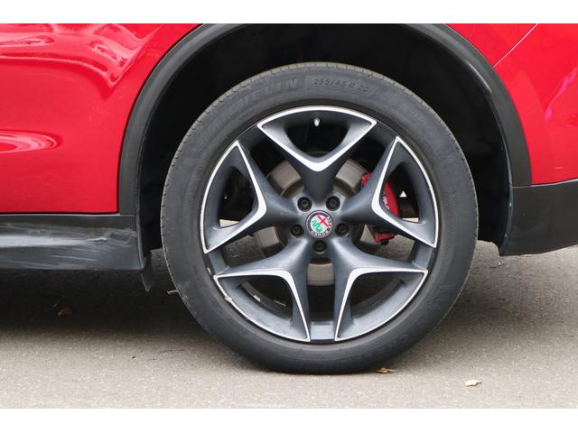 ステルヴィオ ファーストエディション レザーエクスクルーシブ 20インチ レッドキャリパー(30枚目)