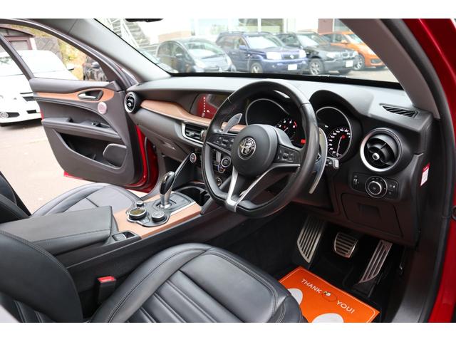 ステルヴィオ ファーストエディション レザーエクスクルーシブ 20インチ レッドキャリパー(35枚目)