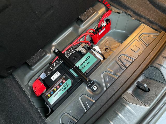 １シリーズ １１６ｉ　実走２万ｋｍ台　ハーフレザー　禁煙　ターボ　ナビ　ＢＴ接続　ＥＴＣ　ＵＳＢ　ＨＩＤ　オートライト　スマートキー　ミュージックサーバー　ＣＤ＆ＤＶＤ　フォグ　ミラーウィンカー　純正アルミ　ＭＴモード（59枚目）