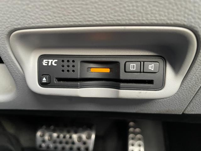 ＣＲ－Ｚ α　ナビ　バックカメラ　ＴＶ　ＥＴＣ　ＨＩＤ　ドラレコ　クルコン　オートライト　スマートキー　パドルシフト　ミラーウィンカー　ドアバイザー　プライバシーガラス　フォグ　ＡＵＴＯエアコン　ＣＤ＆ＤＶＤ　ＡＷ（15枚目）
