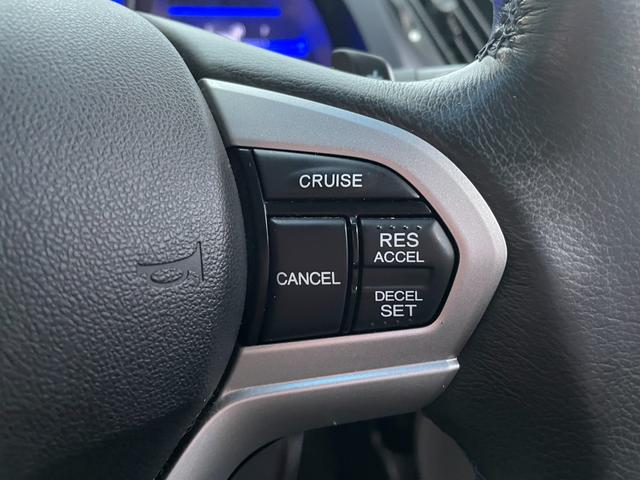 ＣＲ－Ｚ α　ナビ　バックカメラ　ＴＶ　ＥＴＣ　ＨＩＤ　ドラレコ　クルコン　オートライト　スマートキー　パドルシフト　ミラーウィンカー　ドアバイザー　プライバシーガラス　フォグ　ＡＵＴＯエアコン　ＣＤ＆ＤＶＤ　ＡＷ（17枚目）