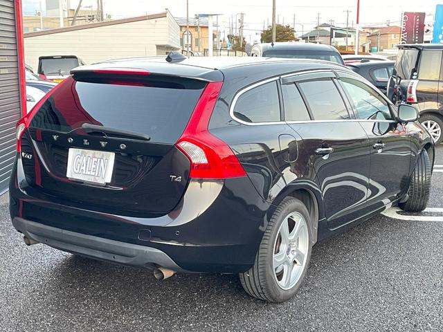 Ｖ６０ Ｔ４　茶革　禁煙　ナビ　バックカメラ　ＴＶ　ＢＴ接　ＥＴＣ　ＨＩＤ　オートライト　クルコン　電動シート　シートヒーター　スマートキー　障害物センサー　ＣＤ＆ＤＶＤ　衝突軽減ブレーキ　ＢＬＩＳ　レーンアシスト（30枚目）