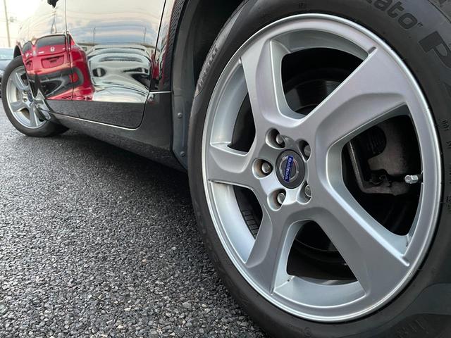 Ｖ６０ Ｔ４　茶革　禁煙　ナビ　バックカメラ　ＴＶ　ＢＴ接　ＥＴＣ　ＨＩＤ　オートライト　クルコン　電動シート　シートヒーター　スマートキー　障害物センサー　ＣＤ＆ＤＶＤ　衝突軽減ブレーキ　ＢＬＩＳ　レーンアシスト（40枚目）