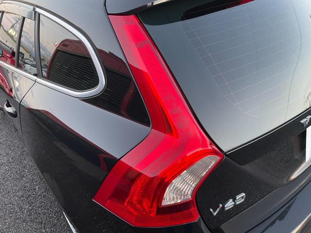 Ｖ６０ Ｔ４　茶革　禁煙　ナビ　バックカメラ　ＴＶ　ＢＴ接　ＥＴＣ　ＨＩＤ　オートライト　クルコン　電動シート　シートヒーター　スマートキー　障害物センサー　ＣＤ＆ＤＶＤ　衝突軽減ブレーキ　ＢＬＩＳ　レーンアシスト（41枚目）