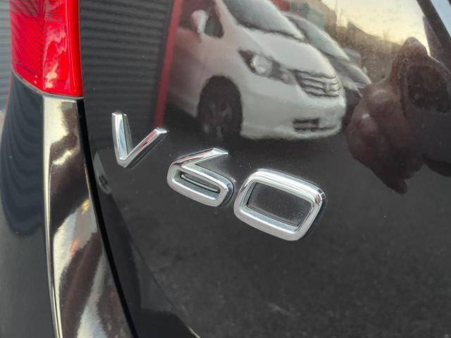 Ｖ６０ Ｔ４　茶革　禁煙　ナビ　バックカメラ　ＴＶ　ＢＴ接　ＥＴＣ　ＨＩＤ　オートライト　クルコン　電動シート　シートヒーター　スマートキー　障害物センサー　ＣＤ＆ＤＶＤ　衝突軽減ブレーキ　ＢＬＩＳ　レーンアシスト（42枚目）
