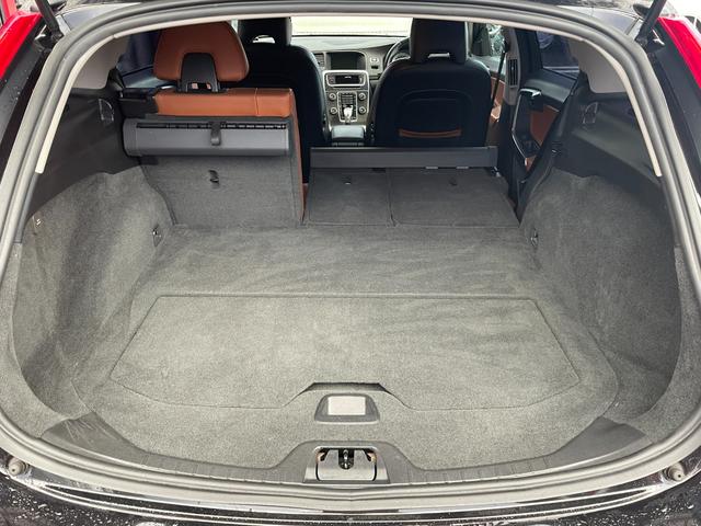 Ｖ６０ Ｔ４　茶革　禁煙　ナビ　バックカメラ　ＴＶ　ＢＴ接　ＥＴＣ　ＨＩＤ　オートライト　クルコン　電動シート　シートヒーター　スマートキー　障害物センサー　ＣＤ＆ＤＶＤ　衝突軽減ブレーキ　ＢＬＩＳ　レーンアシスト（48枚目）