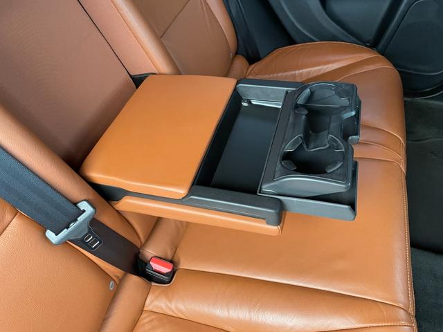 Ｖ６０ Ｔ４　茶革　禁煙　ナビ　バックカメラ　ＴＶ　ＢＴ接　ＥＴＣ　ＨＩＤ　オートライト　クルコン　電動シート　シートヒーター　スマートキー　障害物センサー　ＣＤ＆ＤＶＤ　衝突軽減ブレーキ　ＢＬＩＳ　レーンアシスト（55枚目）