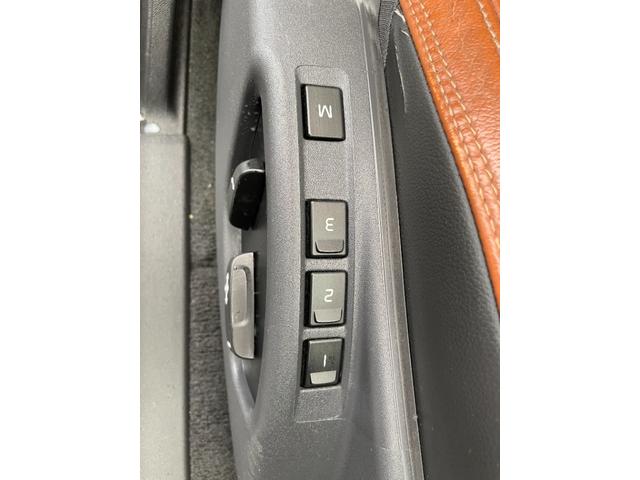 Ｖ６０ Ｔ４　茶革　禁煙　ナビ　バックカメラ　ＴＶ　ＢＴ接　ＥＴＣ　ＨＩＤ　オートライト　クルコン　電動シート　シートヒーター　スマートキー　障害物センサー　ＣＤ＆ＤＶＤ　衝突軽減ブレーキ　ＢＬＩＳ　レーンアシスト（57枚目）