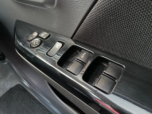 ワゴンＲスティングレー Ｔ　ターボ　ナビ　ＴＶ　ＢＴ接続　ＨＩＤ　オートライト　関東仕入　スマートキー　パドルシフト　ＣＤ＆ＤＶＤ　ミラーウィンカー　ドアバイザー　フォグ　プライバシーガラス　純正アルミ　ＡＵＴＯエアコン　電格Ｍ（65枚目）