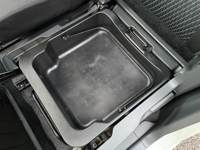 ワゴンＲスティングレー Ｔ　ターボ　ナビ　ＴＶ　ＢＴ接続　ＨＩＤ　オートライト　関東仕入　スマートキー　パドルシフト　ＣＤ＆ＤＶＤ　ミラーウィンカー　ドアバイザー　フォグ　プライバシーガラス　純正アルミ　ＡＵＴＯエアコン　電格Ｍ（80枚目）