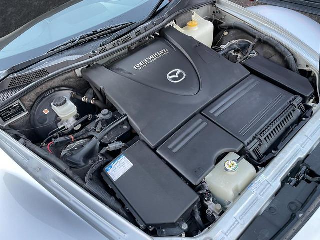 エンジンルームはご覧の通りキレイな状態です♪エンジンに異音や異臭などもなく入庫時に時間をかけてロードテストも行っておりますが、走行にも異常はございません♪ご購入後も安心して長くお乗り頂けます♪