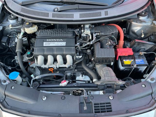 CR-Z α 禁煙車/ETC/HID/オートライト/クルーズコントロール/スマートキー/パドルシフト/オートAC/CDオーディオ/ミラーウィンカー/プライバシーガラス/フォグ/純正アルミ/シートリフター/Tチェーン(21枚目)