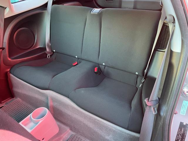 CR-Z α 禁煙車/ETC/HID/オートライト/クルーズコントロール/スマートキー/パドルシフト/オートAC/CDオーディオ/ミラーウィンカー/プライバシーガラス/フォグ/純正アルミ/シートリフター/Tチェーン(61枚目)