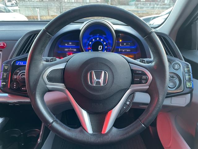 CR-Z α 禁煙車/ETC/HID/オートライト/クルーズコントロール/スマートキー/パドルシフト/オートAC/CDオーディオ/ミラーウィンカー/プライバシーガラス/フォグ/純正アルミ/シートリフター/Tチェーン(63枚目)