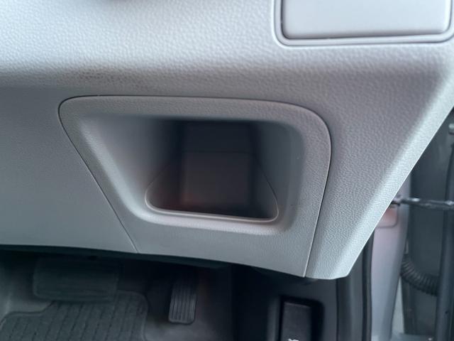 CR-Z α 禁煙車/ETC/HID/オートライト/クルーズコントロール/スマートキー/パドルシフト/オートAC/CDオーディオ/ミラーウィンカー/プライバシーガラス/フォグ/純正アルミ/シートリフター/Tチェーン(70枚目)