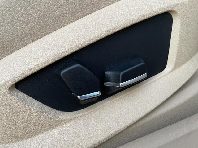 5シリーズ 523iツーリング 禁煙車/サンルーフ/本革シート/ナビ/バックカメラ/テレビ/ETC/HID/オートライト/スマートキー/クルコン/ドラレコ/障害物センサー/電動シート/シートヒーター/CD&DVD/Mサーバー/純AW(19枚目)