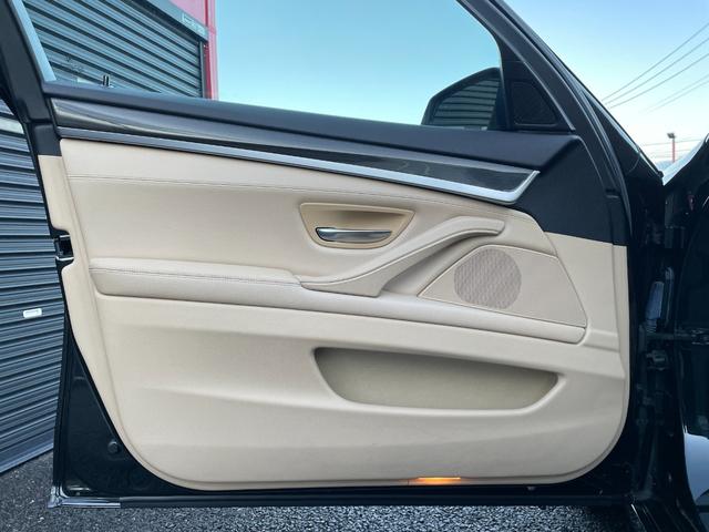 5シリーズ 523iツーリング 禁煙車/サンルーフ/本革シート/ナビ/バックカメラ/テレビ/ETC/HID/オートライト/スマートキー/クルコン/ドラレコ/障害物センサー/電動シート/シートヒーター/CD&DVD/Mサーバー/純AW(48枚目)