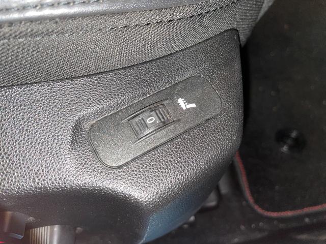 ジュリエッタ コンペティツィオーネ 実走6.6万km/ターボ/禁煙/関東仕入/Hレザー/ナビ/BT接/フルセグTV/Bカメラ/ETC/HID/Aライト/ドラレコ/Cセンサー/キーレス/電動シート/Sヒーター/CD&DVD/PV窓/純AW(14枚目)