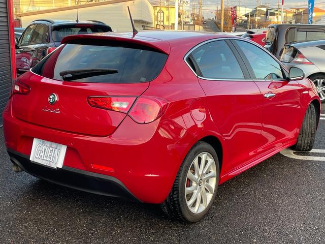 ジュリエッタ コンペティツィオーネ 実走6.6万km/ターボ/禁煙/関東仕入/Hレザー/ナビ/BT接/フルセグTV/Bカメラ/ETC/HID/Aライト/ドラレコ/Cセンサー/キーレス/電動シート/Sヒーター/CD&DVD/PV窓/純AW(17枚目)