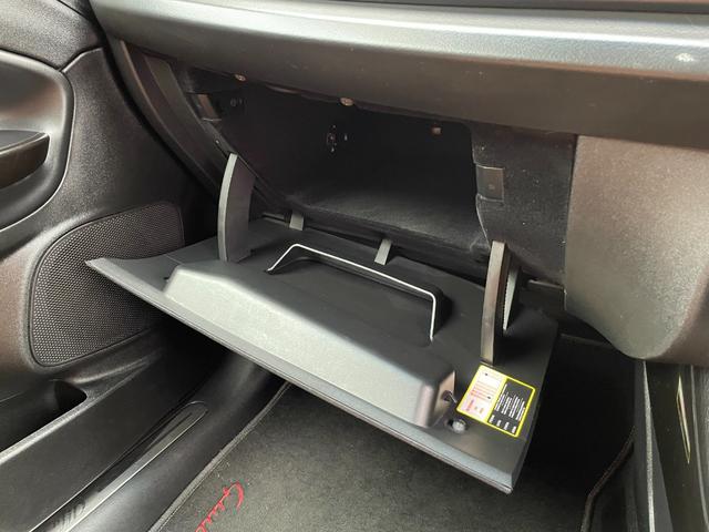 ジュリエッタ クラシカ　レザーシート／禁煙車／ターボ／関東仕入／ＨＩＤ／オートライト／障害物センサー／キーレス／電動シート／シートヒーター／パドルシフト／オートエアコン／フォグ／純正アルミホイール／電格ミラー／ＤＮＡシステム（79枚目）