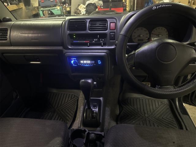 ジムニー ワイルドウインド　４ＷＤ　スマートキー　電動格納ミラー　ＡＴ　ＡＢＳ　ＵＳＢ　アルミホイール　衝突安全ボディ　エアコン　パワーウィンドウ　ターボタイマー（2枚目）