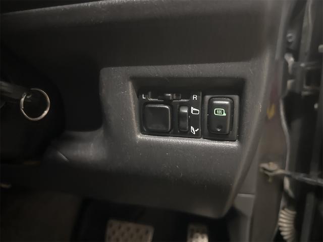 ジムニー ワイルドウインド　４ＷＤ　スマートキー　電動格納ミラー　ＡＴ　ＡＢＳ　ＵＳＢ　アルミホイール　衝突安全ボディ　エアコン　パワーウィンドウ　ターボタイマー（6枚目）