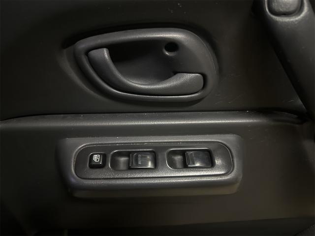 ジムニー ワイルドウインド　４ＷＤ　スマートキー　電動格納ミラー　ＡＴ　ＡＢＳ　ＵＳＢ　アルミホイール　衝突安全ボディ　エアコン　パワーウィンドウ　ターボタイマー（8枚目）