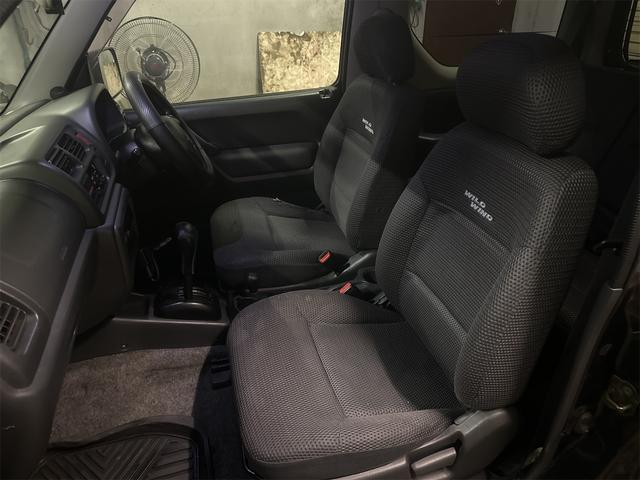 ジムニー ワイルドウインド　４ＷＤ　スマートキー　電動格納ミラー　ＡＴ　ＡＢＳ　ＵＳＢ　アルミホイール　衝突安全ボディ　エアコン　パワーウィンドウ　ターボタイマー（10枚目）