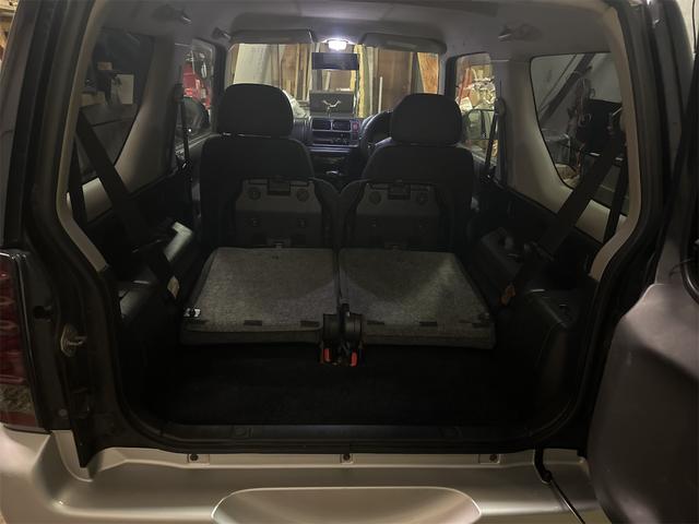 ジムニー ワイルドウインド　４ＷＤ　スマートキー　電動格納ミラー　ＡＴ　ＡＢＳ　ＵＳＢ　アルミホイール　衝突安全ボディ　エアコン　パワーウィンドウ　ターボタイマー（11枚目）
