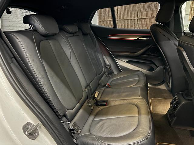 Ｘ２ ｘＤｒｉｖｅ　２０ｉ　ＭスポーツＸ　アドバンスドアクティブセーフティＰＫＧ　ハイラインＰＫＧ　ＯＰ２０インチホイール　ＡＣＣ　ＨＵＤ　電動黒革　ＨＤＤフルセグナビ　ＣＤ　Ｂカメラ　ＰＤＣ　Ｐアシスト　ＬＥＤライト　電動ゲート　ＥＴＣ（3枚目）